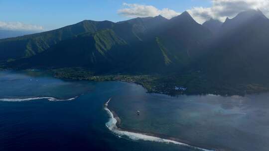 停泊的太阳阴影层云Teahupoo Ta