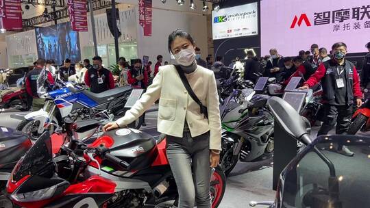 齐鲁国际车展，摩托车文化节众车亮相