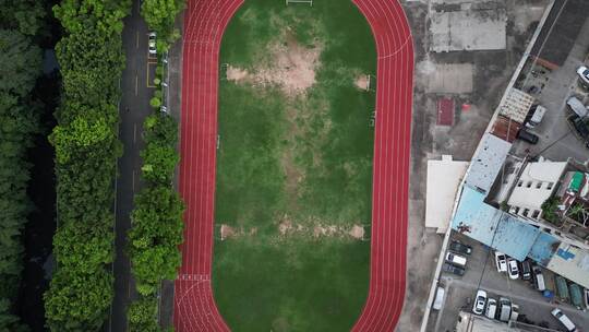 4K学校操场跑道起降空镜视频素材模板下载