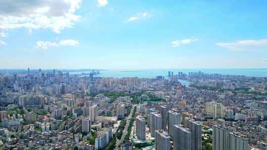 海南海口水晶天蓝天白云下的城市风光航拍