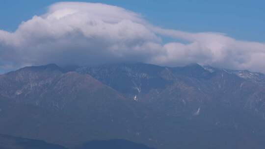 山峦云海城市远景苍山雪苍山云横移