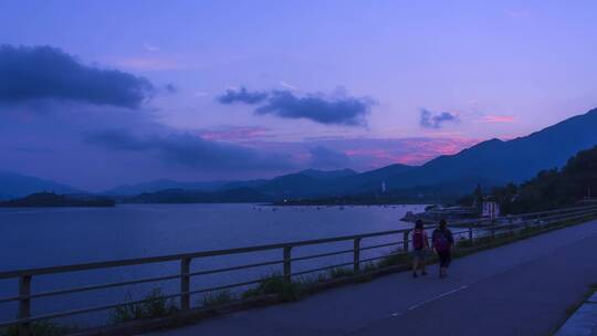 香港大美督船湾淡水湖堤坝夕阳晚霞延时风景