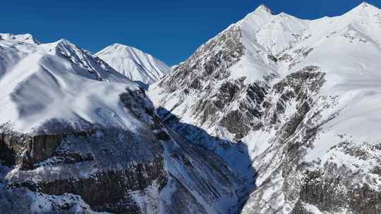 佐治亚州古多里美丽雪山的鸟瞰图