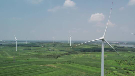 4k  航拍乡村绿色能源风力发电机特写