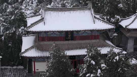 洛阳龙门石窟香山寺雪景