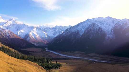 航拍新疆夏塔雪山牧场风景