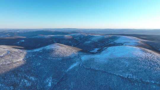 航拍大兴安岭自然风光林海雪原冬季雪景