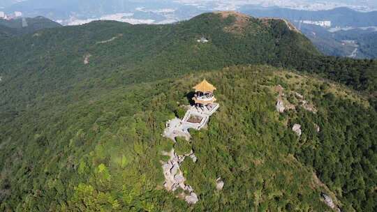 航拍广东东莞海拔最高的建筑物