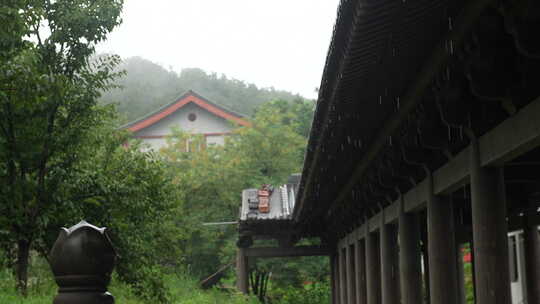 雨天屋檐下雨雨水惊蛰禅意古风清明大暑