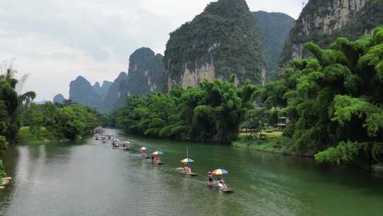 航拍桂林阳朔遇龙河竹筏漂流