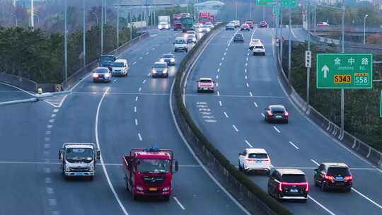 高架桥货车