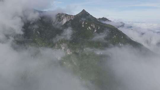 森林湖泊云海山川山脉云雾缭绕 青山绿水