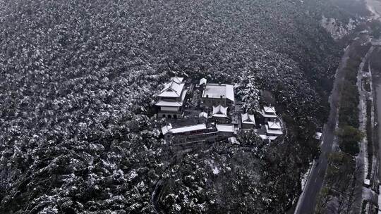 洛阳龙门石窟香山寺雪景视频素材模板下载