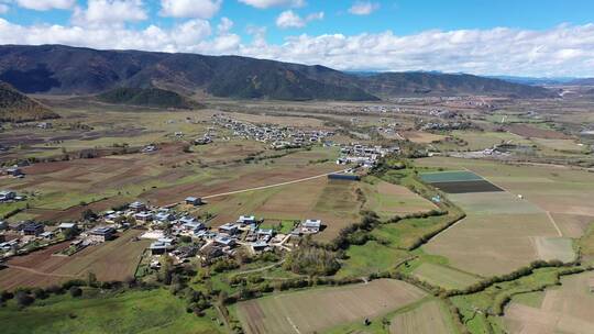 香格里拉，高速路，河流，高原，农场，藏区