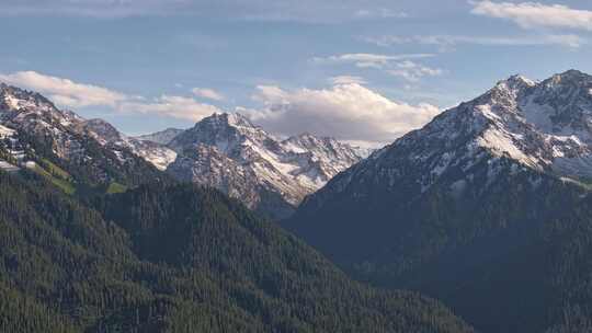 恰西草原雪山航拍