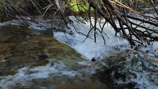 自然山水，上中河流，溪流瀑布