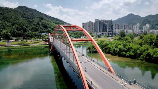 航拍杭州建德新安江彩虹桥