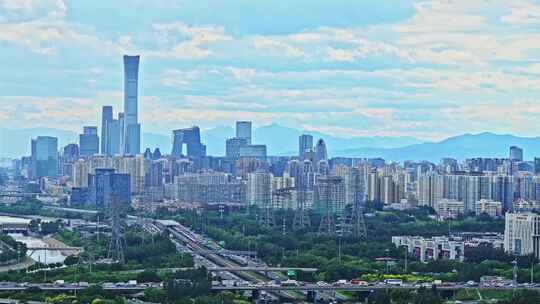 中国北京夏季国贸CBD城市天际线大气流云