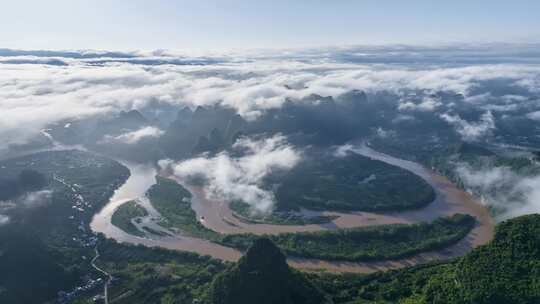 延时航拍漓江第一湾高山云雾