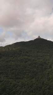 竖版航拍湖南张家界天门山5A景区