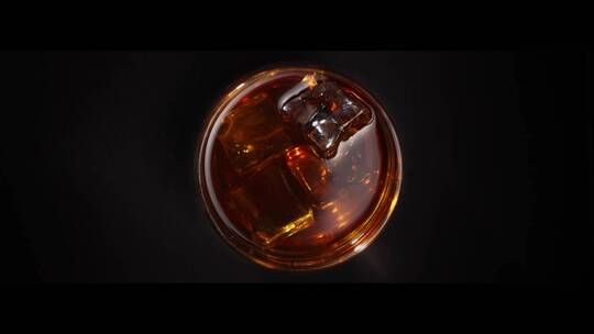 洋酒威士忌电影机实拍特写