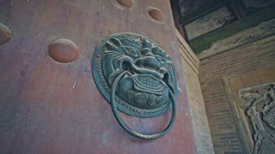 榆次老城县衙大门古老的门环