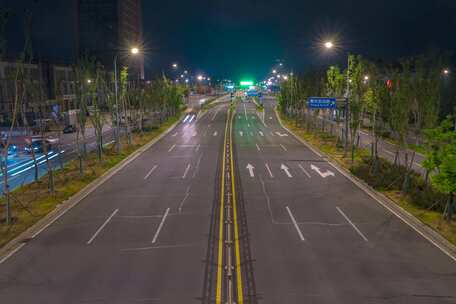 快速路隧道口车流延时夜景