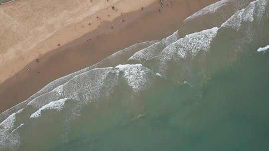 平潭沙滩海浪航拍空镜