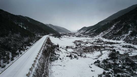 云南香格里拉雪景航拍