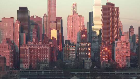 纽约曼哈顿建筑中的日出延时镜头
