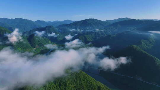 云海山川白云山脉大山峦山峦云雾气山河高山