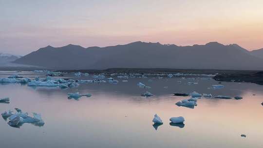 4k风景冰岛杰古沙龙冰河湖泻湖从左到右(1)