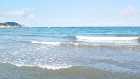 夏天海边沙滩海浪慢镜头