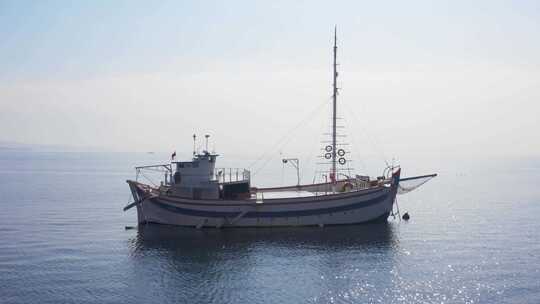 伊斯坦布尔马尔泰佩博斯普鲁斯海峡航拍轨道船