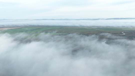 海拉尔河湿地云雾