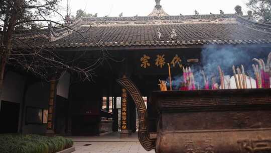 寺院宝光寺的香炉