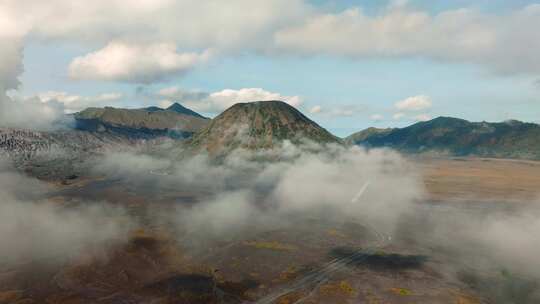 航拍Bromo火山云海