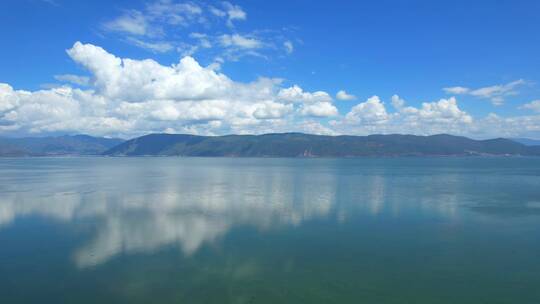 航拍大理洱海生态走廊湖滨带生态环境
