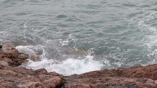 深圳海岸线-大梅沙礁石风起浪涌