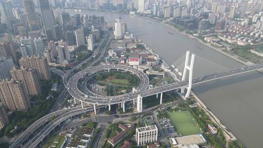 上海南浦大桥车流黄浦江全景特写4K航拍视频素材模板下载