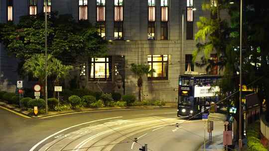 香港城市道路夜晚繁忙交通车流路况汽车行驶