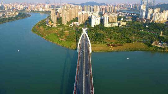 航拍南宁邕江城市风光英华大桥江景