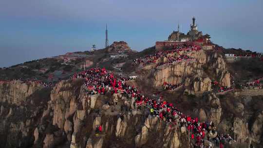 启航2025！泰山之巅，迎来新年第一缕阳光！