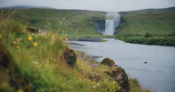 冰岛最著名和最美丽的斯科加弗斯瀑布