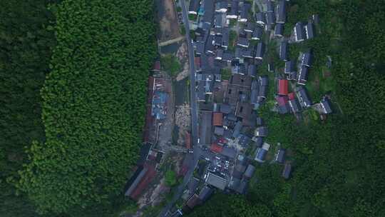 航拍浙江杭州临安区龙门秘境石门村山间村落