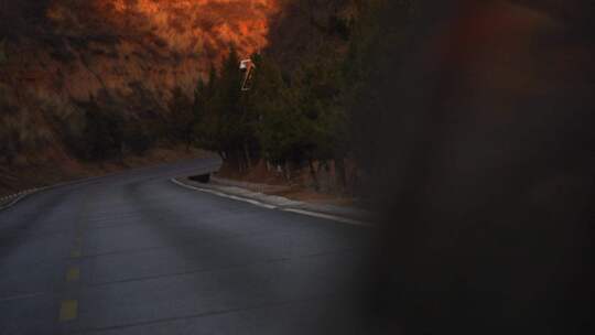 行车视角 黄昏 夕阳 日落 山川 黄土高原