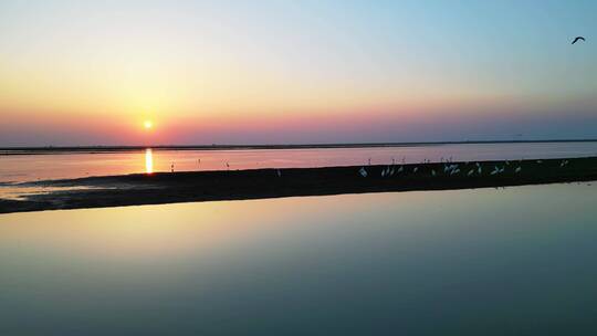 海滩日出，湖面日出