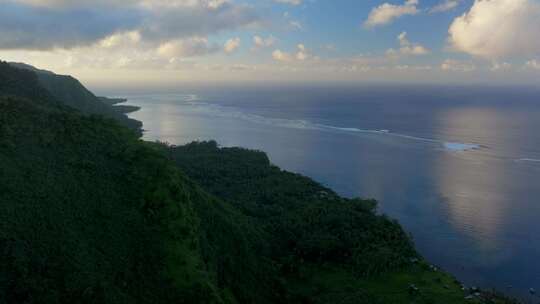 Teahupoo Tahiti海湾海岸线