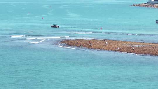 航拍深圳大鹏半岛蓝色海洋海岸线沙滩海景