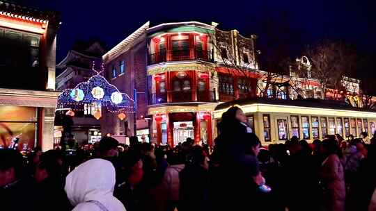 北京旅游景点前门大栅栏夜景游客人流延时视频素材模板下载